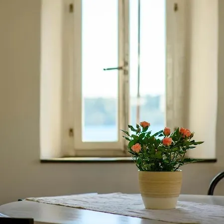 And By The Sea - 23721 Szybenik