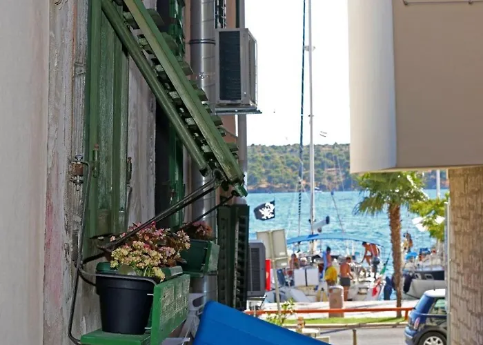 And By The Sea - 23721 3*