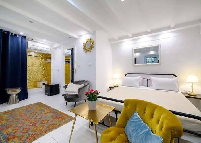 And By The Sea - 23721 Gasthuis