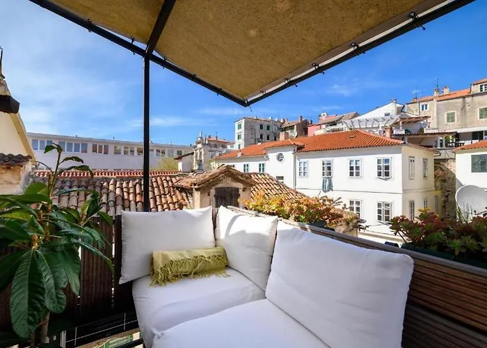 And By The Sea - 23721 Gasthuis Šibenik